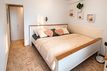 ložnice s šatnou - Prodej bytu 4+kk v osobním vlastnictví 162 m², České Budějovice