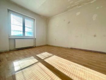 Prodej bytu 3+1 v družstevním vlastnictví 64 m², Žatec