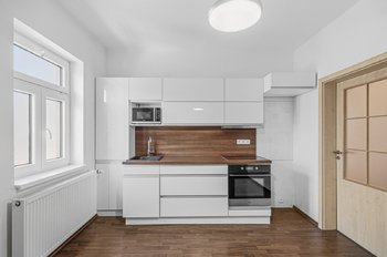 Prodej domu 320 m², Kácov