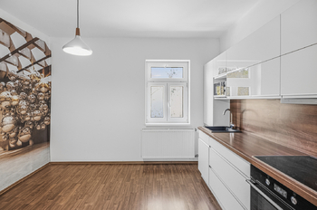 Prodej domu 320 m², Kácov