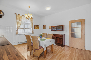Prodej domu 320 m², Kácov