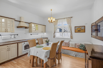 Prodej domu 320 m², Kácov