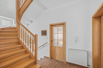 Prodej domu 320 m², Kácov