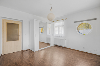 Prodej domu 320 m², Kácov