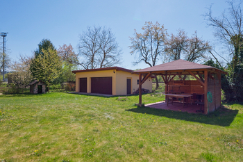 Prodej domu 320 m², Kácov