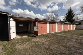 Pronájem garáže, Holešov