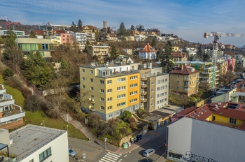 Prodej bytu 1+1 v osobním vlastnictví 44 m², Praha 5 - Smíchov