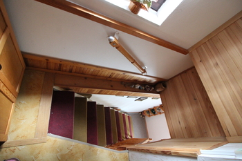 schodiště do podkroví - Prodej chaty / chalupy 70 m², Hradec