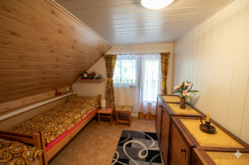 pokoj východní v podkroví - Prodej chaty / chalupy 70 m², Hradec