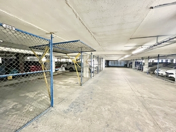 Prodej garážového stání 3165 m², Praha 4 - Podolí