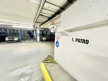 Prodej garážového stání 3165 m², Praha 4 - Podolí
