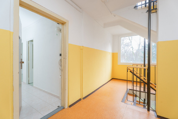 Prodej bytu 3+1 v osobním vlastnictví 81 m², Praha 8 - Čimice