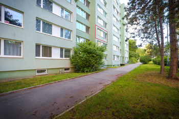 Prodej bytu 3+1 v osobním vlastnictví 72 m², Praha 8 - Čimice