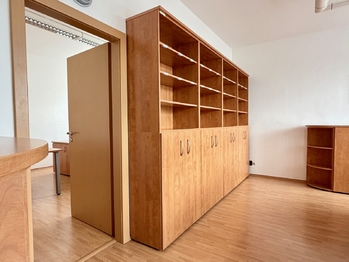 Pronájem kancelářských prostor 121 m², Praha 4 - Krč