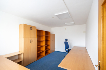 Pronájem kancelářských prostor 137 m², Praha 4 - Modřany