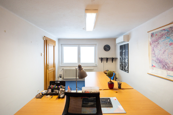 Pronájem kancelářských prostor 137 m², Praha 4 - Modřany
