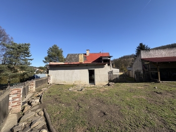 Prodej pozemku 358 m², Žlutice