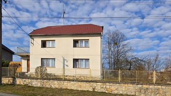 Pohled na dům - Prodej domu 176 m², Výkleky