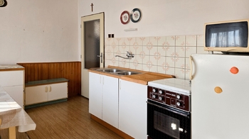 Kuchyně - Prodej domu 176 m², Výkleky