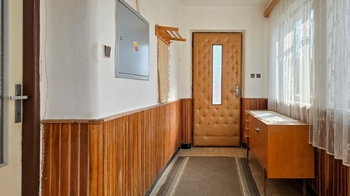 Předsíň - Prodej domu 176 m², Výkleky