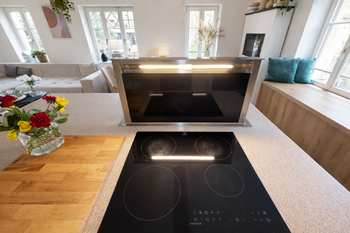 výsuvní digestoř je součástí luxusní kuchyně - Prodej bytu 3+kk v osobním vlastnictví 97 m², Jablonec nad Nisou