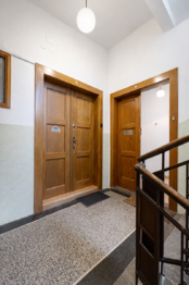 Vystup do bytu  - Prodej bytu 2+1 v osobním vlastnictví 92 m², Praha 3 - Vinohrady