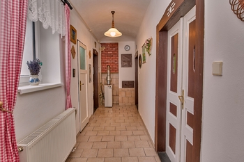 Prodej bytu 2+1 v osobním vlastnictví 698 m², Drhovle