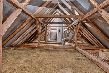 Prodej bytu 2+1 v osobním vlastnictví 698 m², Drhovle