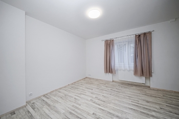 ložnice foto 2 - Prodej bytu 2+kk v osobním vlastnictví 48 m², Brno