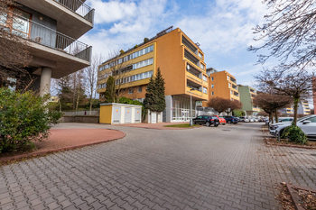 Pronájem bytu 2+kk v osobním vlastnictví 52 m², Praha 8 - Troja