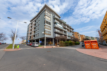 Pronájem bytu 2+kk v osobním vlastnictví 52 m², Praha 8 - Troja