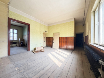 Prodej domu 457 m², Vřesina