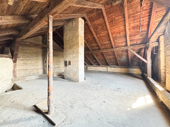 Prodej domu 457 m², Vřesina