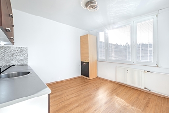 Kuchyně + jídelna. - Pronájem bytu 1+1 v osobním vlastnictví 41 m², Jindřichův Hradec