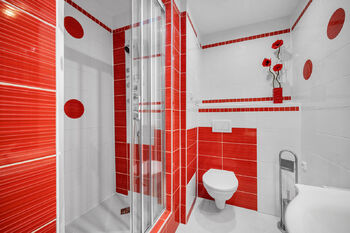 Byt 1+kk Podskalské nábřeží 1352, Kolín - koupelna - Pronájem bytu 1+kk v osobním vlastnictví 32 m², Kolín