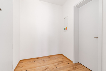 Chodba - Pronájem bytu 1+kk v osobním vlastnictví 37 m², Praha 4 - Nusle