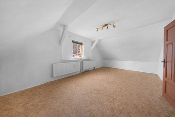 podkrovní pokoj - Prodej domu 160 m², Mimoň