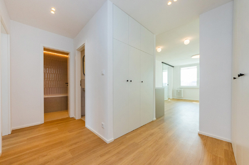 Prodej bytu 4+kk v osobním vlastnictví 83 m², Praha 5 - Stodůlky