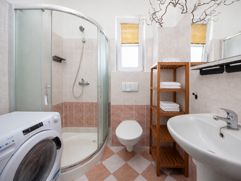 Prodej bytu 2+kk v osobním vlastnictví 42 m², Praha 4 - Michle