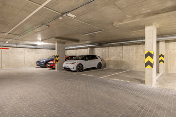 Garážové stání v podzemní garáži - Prodej bytu 1+kk v družstevním vlastnictví 41 m², Praha 6 - Ruzyně