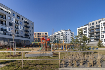 Okolí domu - Prodej bytu 1+kk v družstevním vlastnictví 41 m², Praha 6 - Ruzyně