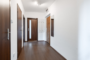 Prodej bytu 2+1 v osobním vlastnictví 53 m², Praha 6 - Vokovice