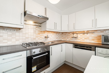 Prodej bytu 2+1 v osobním vlastnictví 53 m², Praha 6 - Vokovice