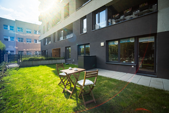 TERAZA SE ZAHRADOU 61,1 M2 - Pronájem bytu 3+kk v osobním vlastnictví 147 m², Praha 9 - Vysočany