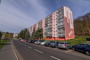 Pohled na dům - Prodej bytu 4+1 v družstevním vlastnictví 79 m², Litvínov
