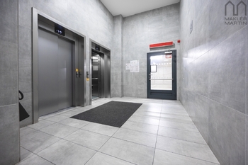 Pronájem bytu 2+kk v osobním vlastnictví 78 m², Praha 3 - Strašnice