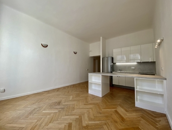 Pronájem bytu 3+kk v osobním vlastnictví 72 m², Praha 7 - Bubeneč