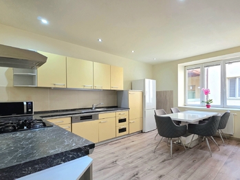 Prodej domu 300 m², Žatec