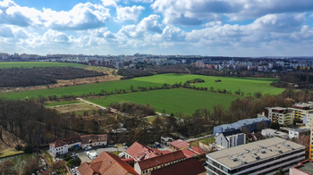 Letecký pohled - Prodej bytu 3+1 v osobním vlastnictví 72 m², Praha 10 - Záběhlice