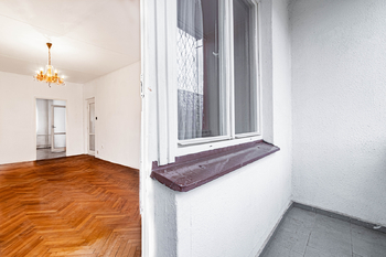 Vchod na lodžii - Prodej bytu 3+1 v osobním vlastnictví 72 m², Praha 10 - Záběhlice